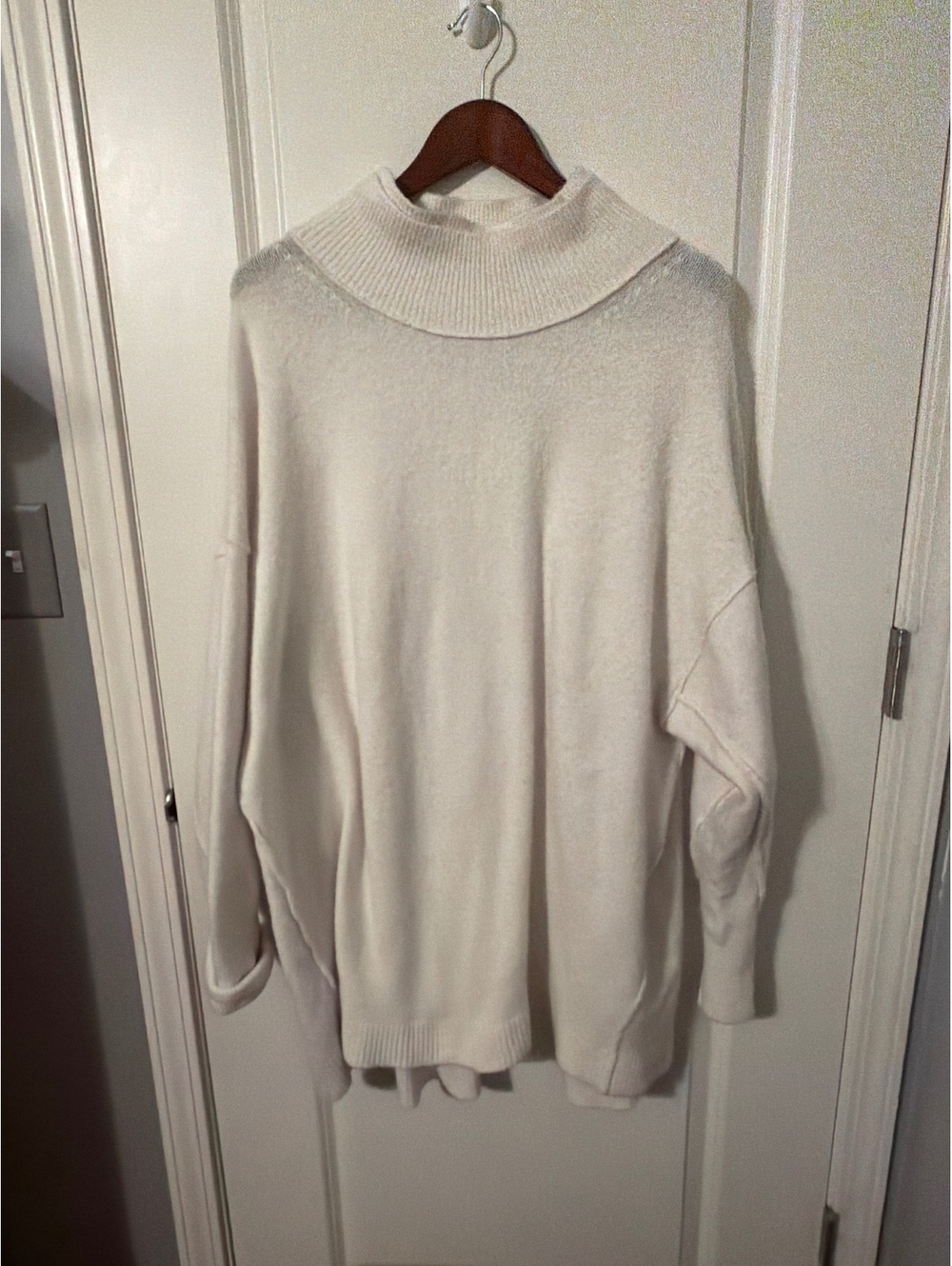 Free People Cream Knit Sweater Size Large